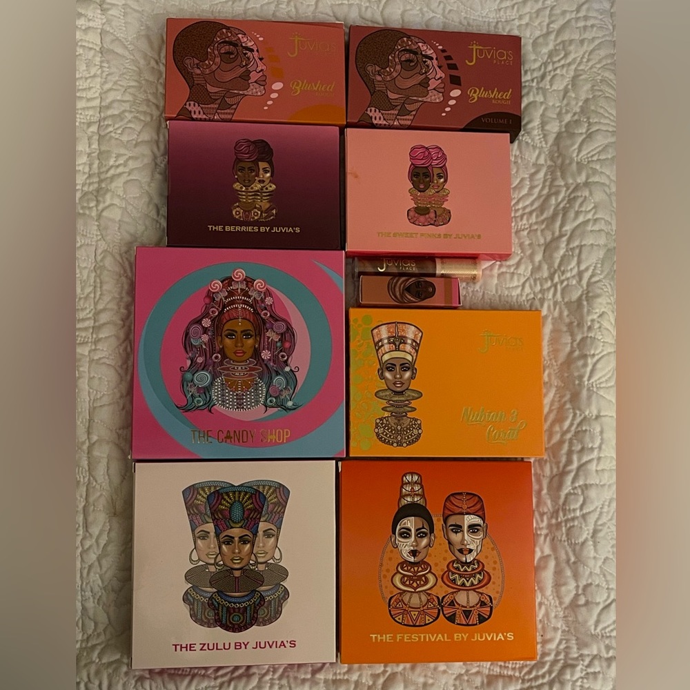 ~SOLD~ Julia’s Place Large Lot! Eyeshadow Palettes Blush Duo Lipstick Lip Gloss